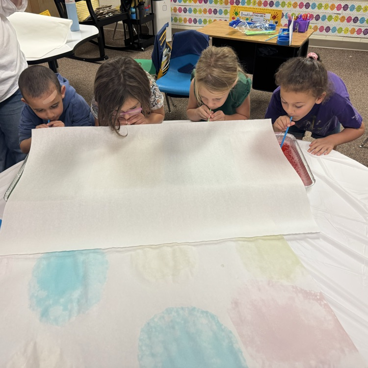 kindergartners bubble art