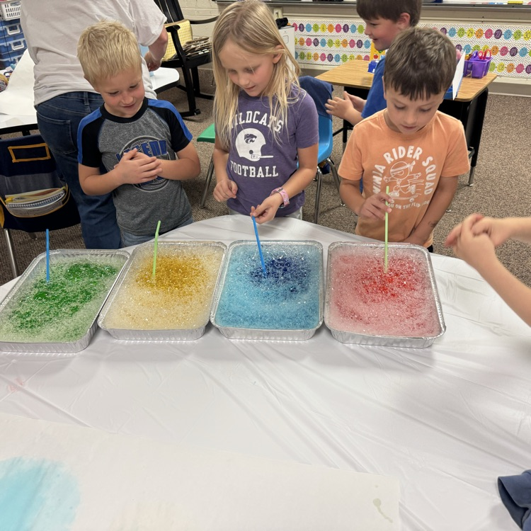 kindergartners bubble art