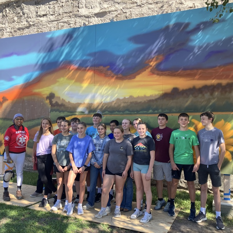 Junior High Careers Class made a visit to Solomon Valley Vision to learn about eye care and other careers and jobs associated with eye care. Bonus of getting to see the new mural being added at the Mini Park by Artist Melanie Ryan. 