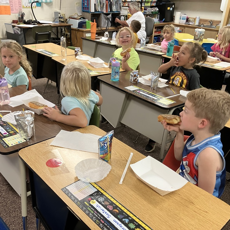 Mrs. Carlin’s class is enjoying a donut party won by one of the students!YUM!!