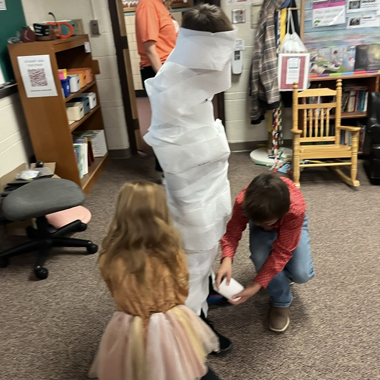 Kaser’s little spooks having a wonderful Halloween party!  