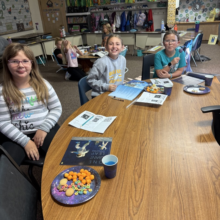 Third grade hosted a space themed book tasting today with snacktivities like building constellations and lunar modules to prepare for our next reading unit. 