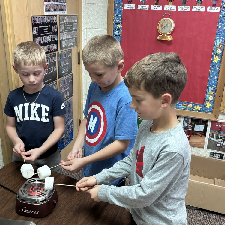 Ms Stanley and Ms Stout’s classes enjoyed a cookout for their 2nd 9-weeks AR party!!!