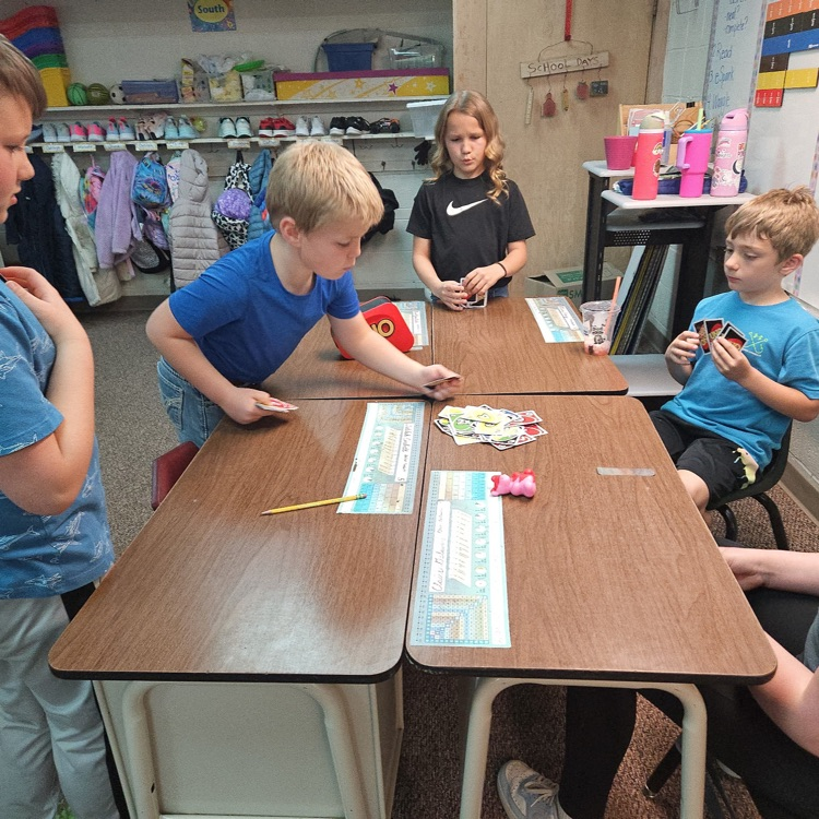Board games and a flavored water bar for the 3rd grade AR party! 🎉🥳