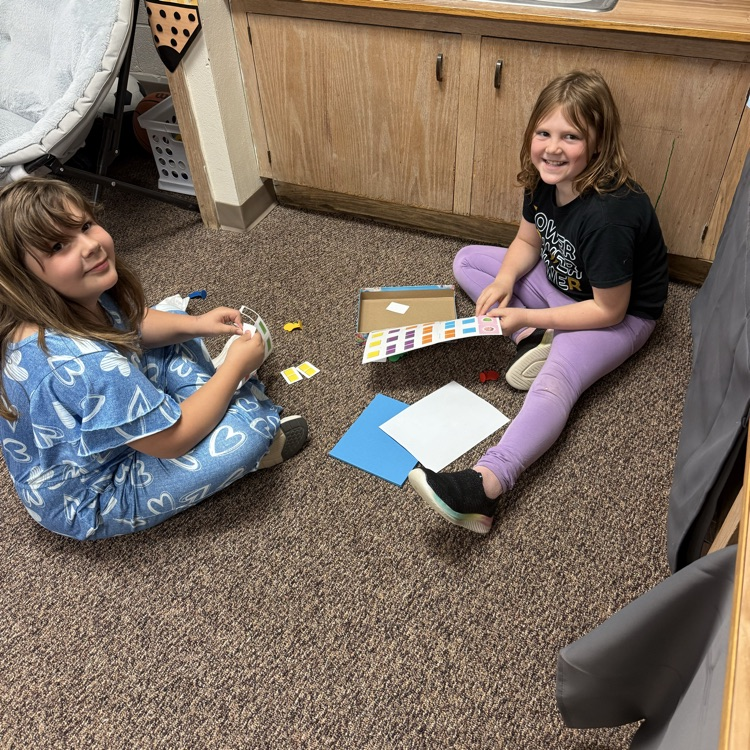 Board games and a flavored water bar for the 3rd grade AR party! 🎉🥳
