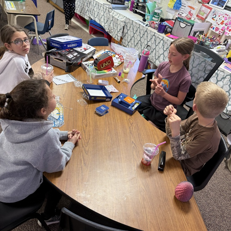 Board games and a flavored water bar for the 3rd grade AR party! 🎉🥳