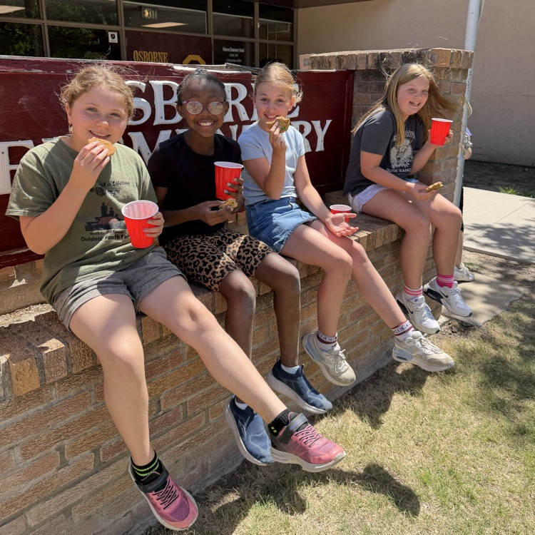 First grade lemonade stand was a grand success! Thanks for all who supported these young entrepreneurs!