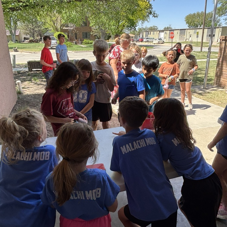 First grade lemonade stand was a grand success! Thanks for all who supported these young entrepreneurs!