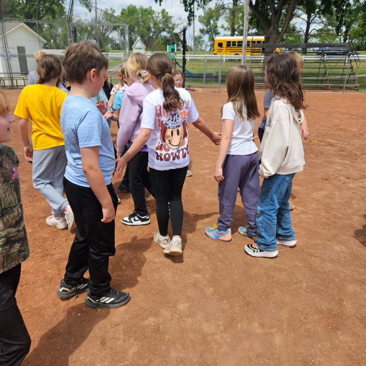 Third grade celebrated making their AR goals with a park, pizza, and pickleball party! They ended the day with a class kickball game! 🎉