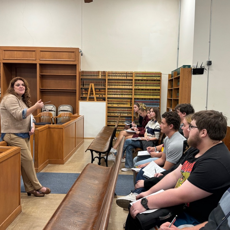 Mrs. Kendig’s 12th grade Intro to Law class toured the Osborne County Courthouse. Thank you to all of the departments and ladies who took the time to visit with our students!