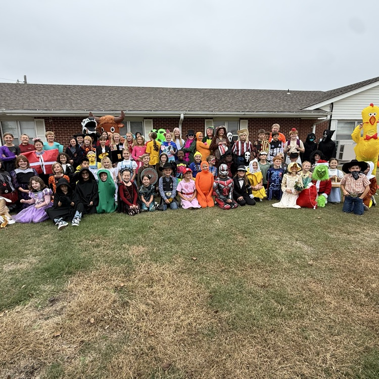 OES had a great time dressing up and parading through Parkview today! We loved spreading some Halloween cheer with the residents. Thank you, Parkview, for welcoming us!