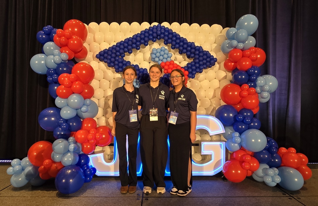 Evelyn Christy, Kaiylen Baloun, and Gracyn Schrier