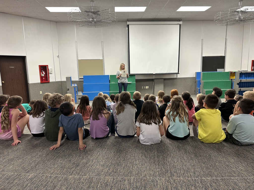 kendall speaking to second grade students