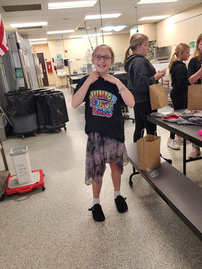 Student lunch hero (tshirt)