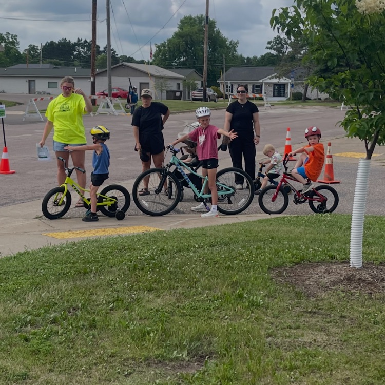 kids at bike rodeo