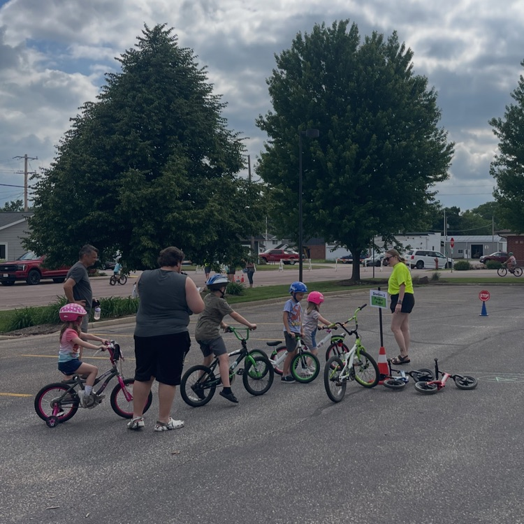 kids at bike rodeo