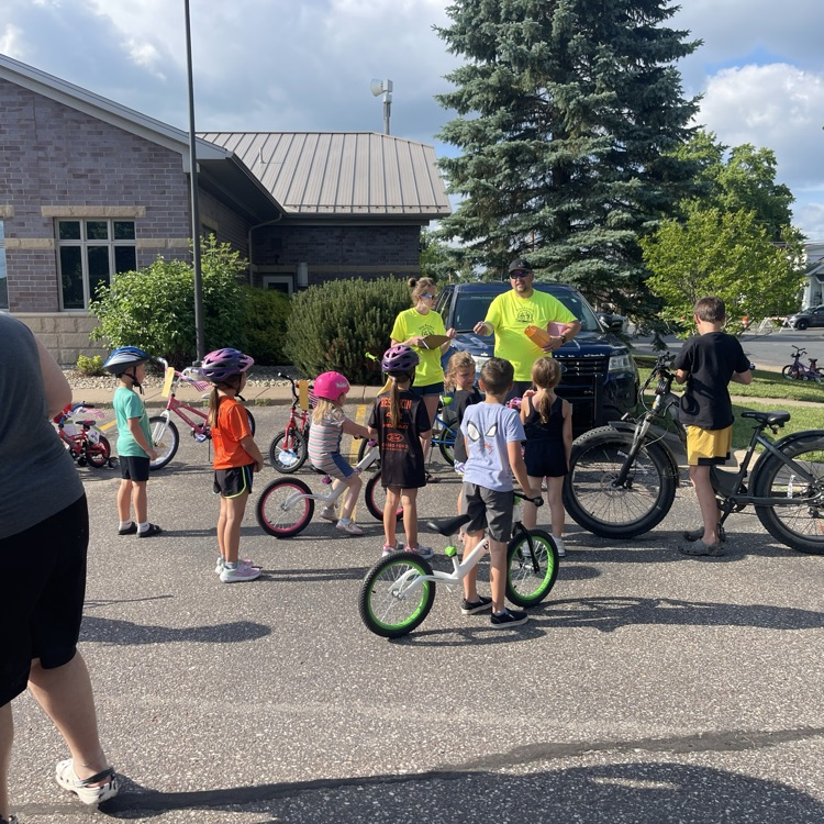 kids at bike rodeo