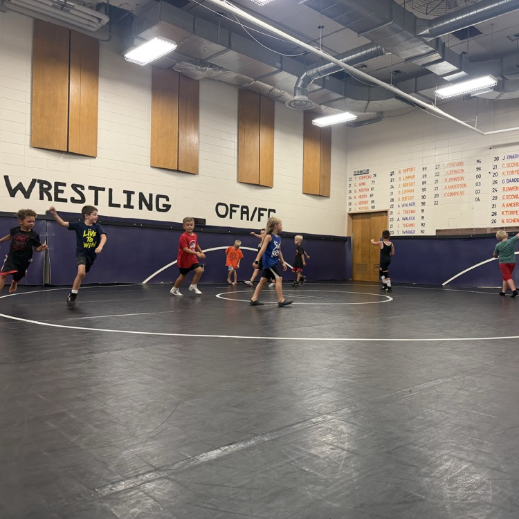 youth wrestlers