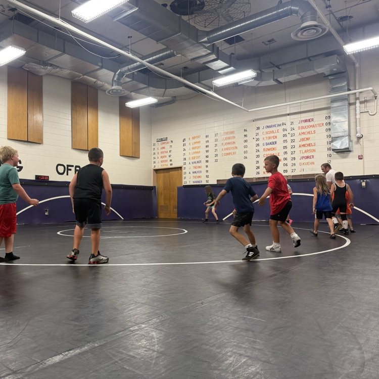 youth wrestlers
