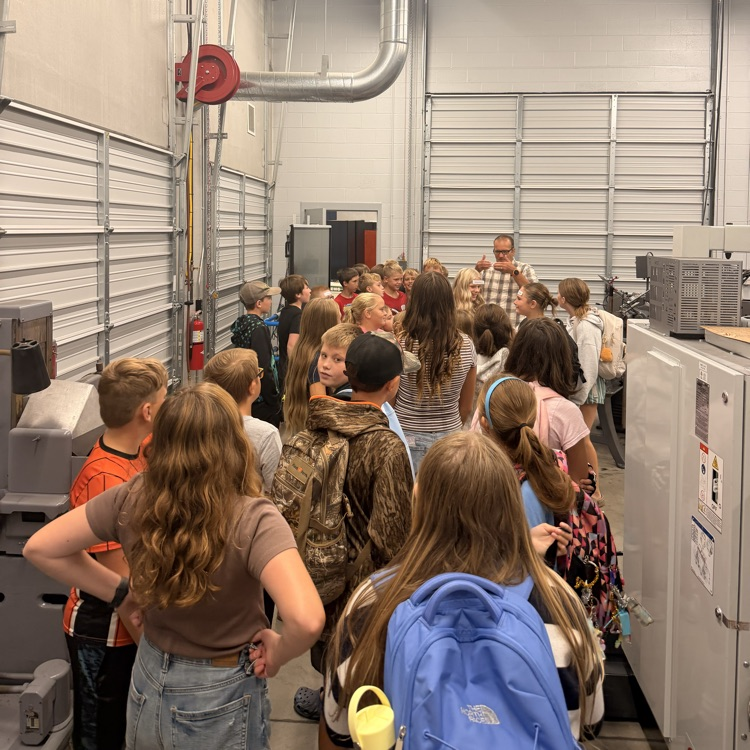 students in tech center 