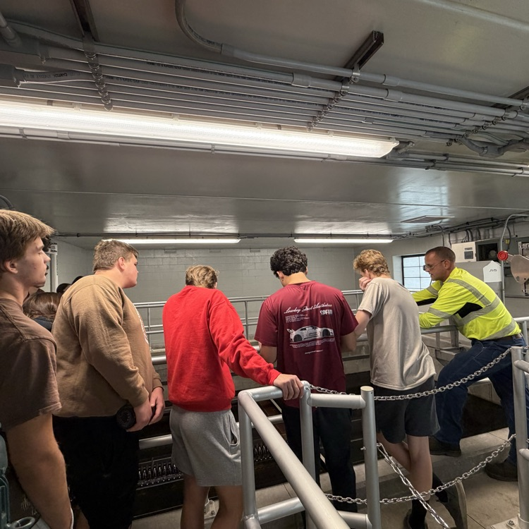 students tour water treatment facilities