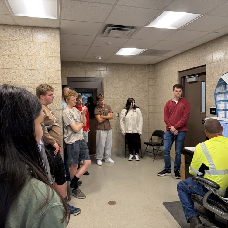 students tour water treatment plant