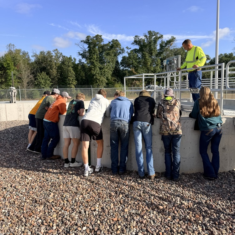 students tour water treatment plant
