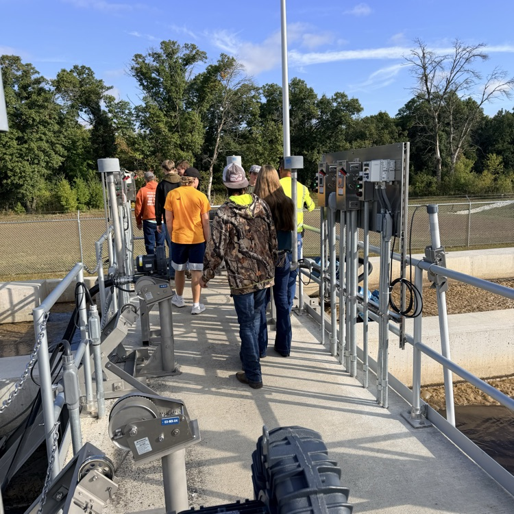 students tour water plant