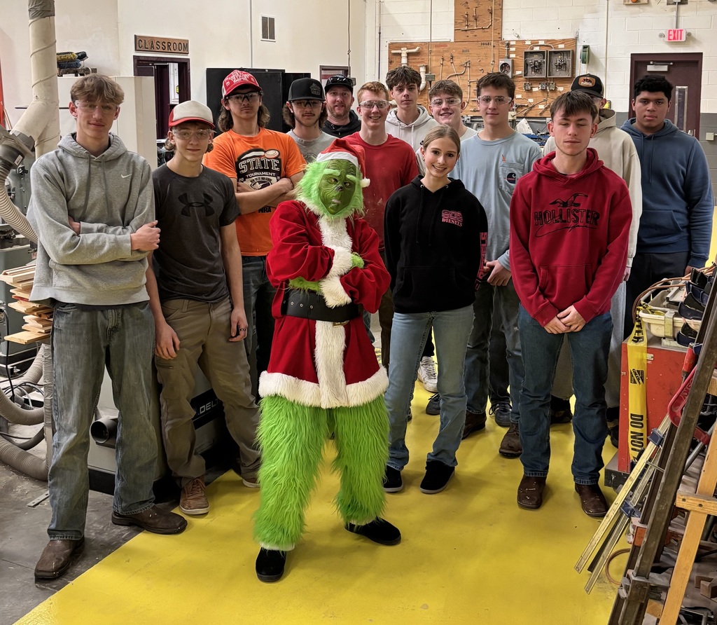The Grinch with 13 high school students