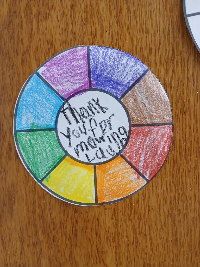 A colored cut-out circle that says Thank you for mowing lawn