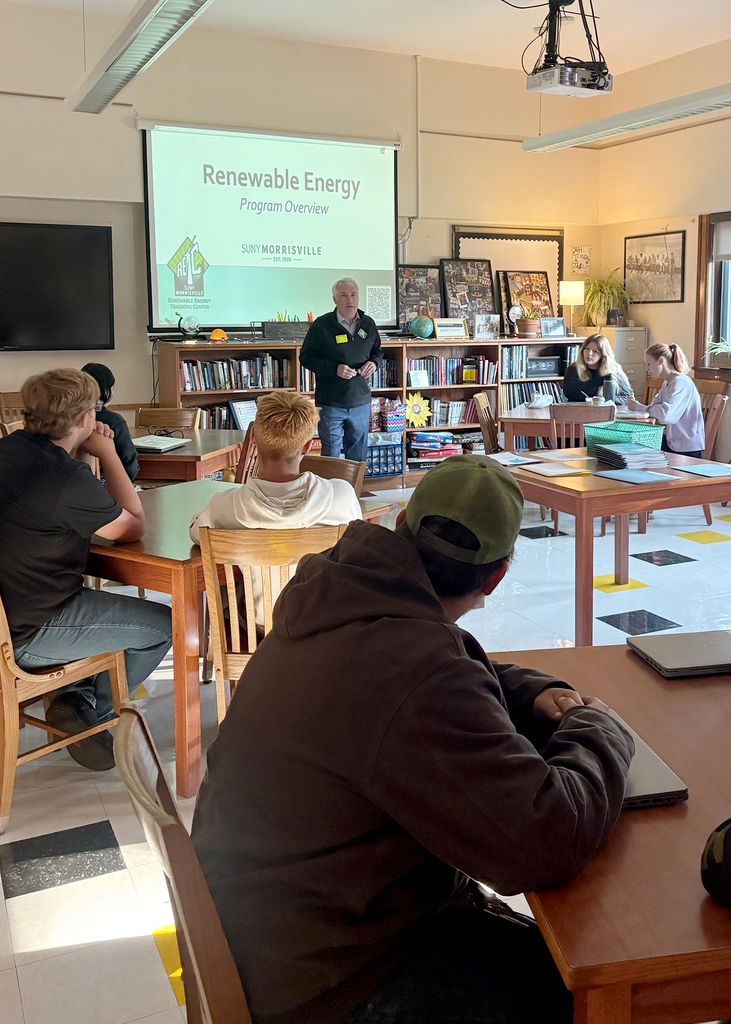SUNY Morrisville Renewable Energy Program meets with Senior Seminar students