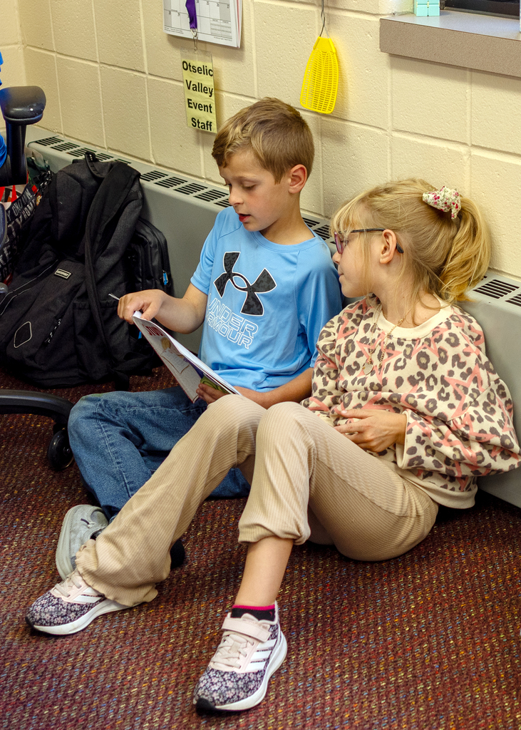 3rd and 4th graders practice reading