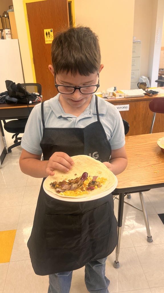 Students cooking in 5A