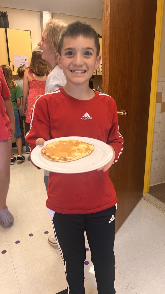 6th grade cooking class makes fluffy pancakes