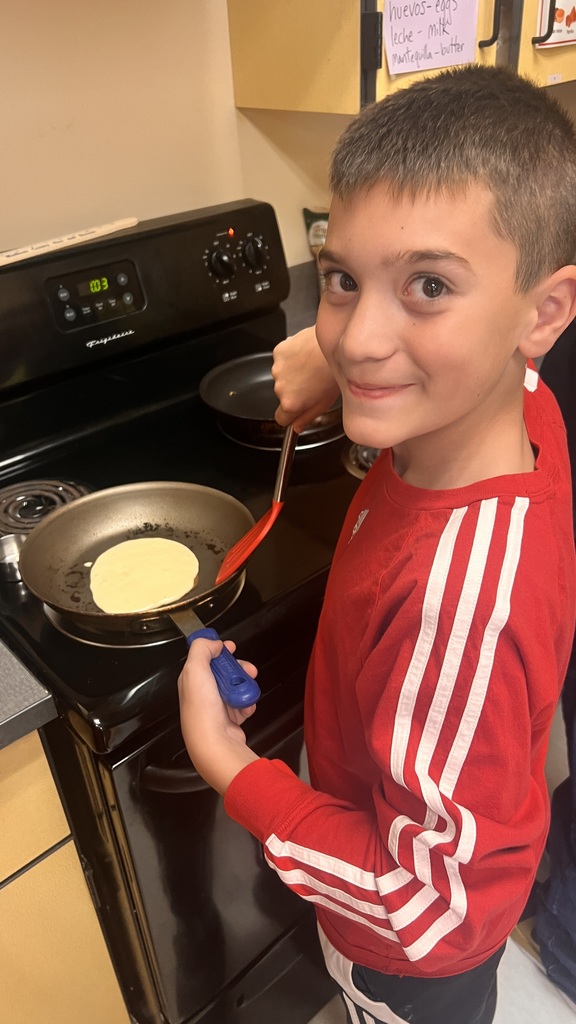 6th grade cooking class makes fluffy pancakes