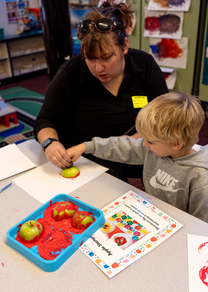 Learning with apples in Pre-K