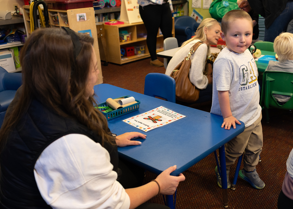 Learning with apples in Pre-K