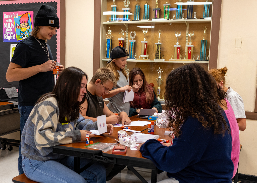 Colgate Mentors meet with some of the LPP students