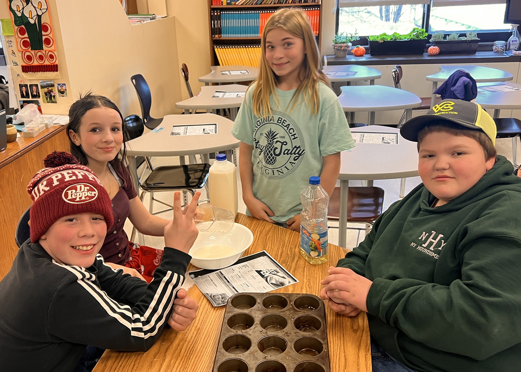 6th grade cooking class made corn bread muffins