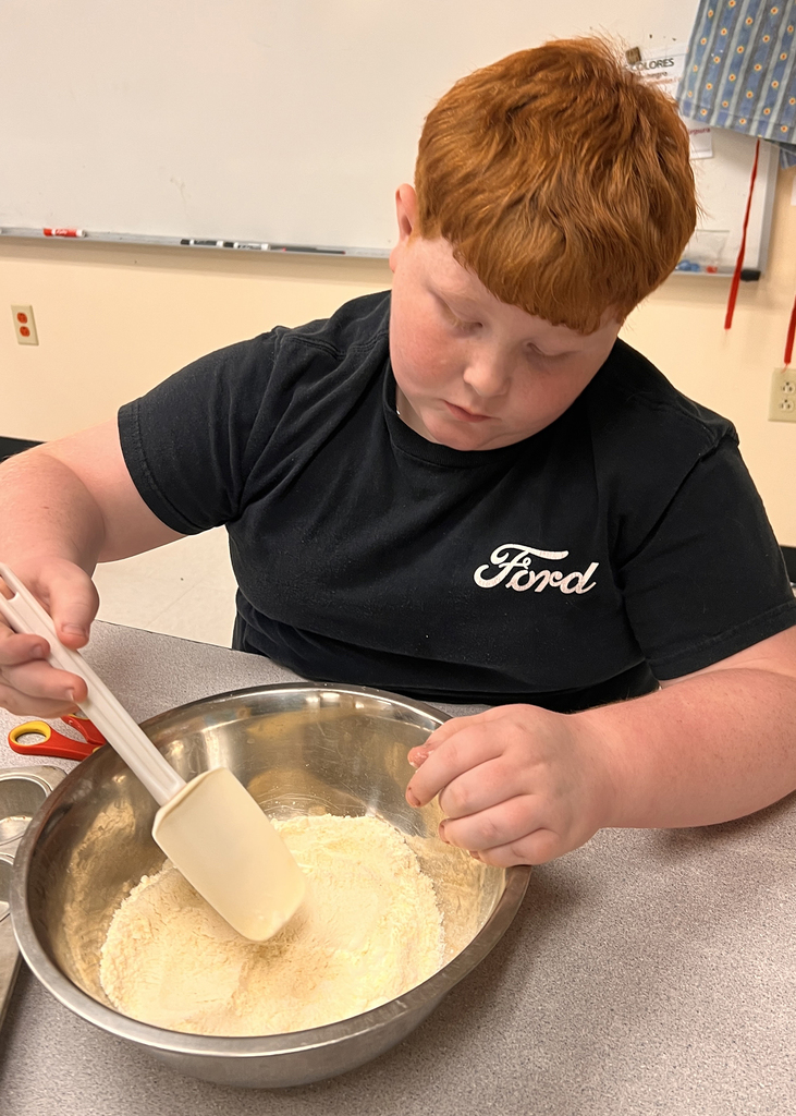 6th grade cooking class made corn bread muffins