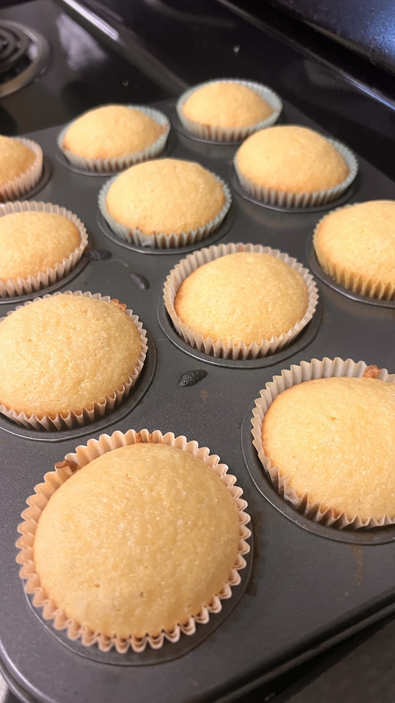 6th grade cooking class made corn bread muffins
