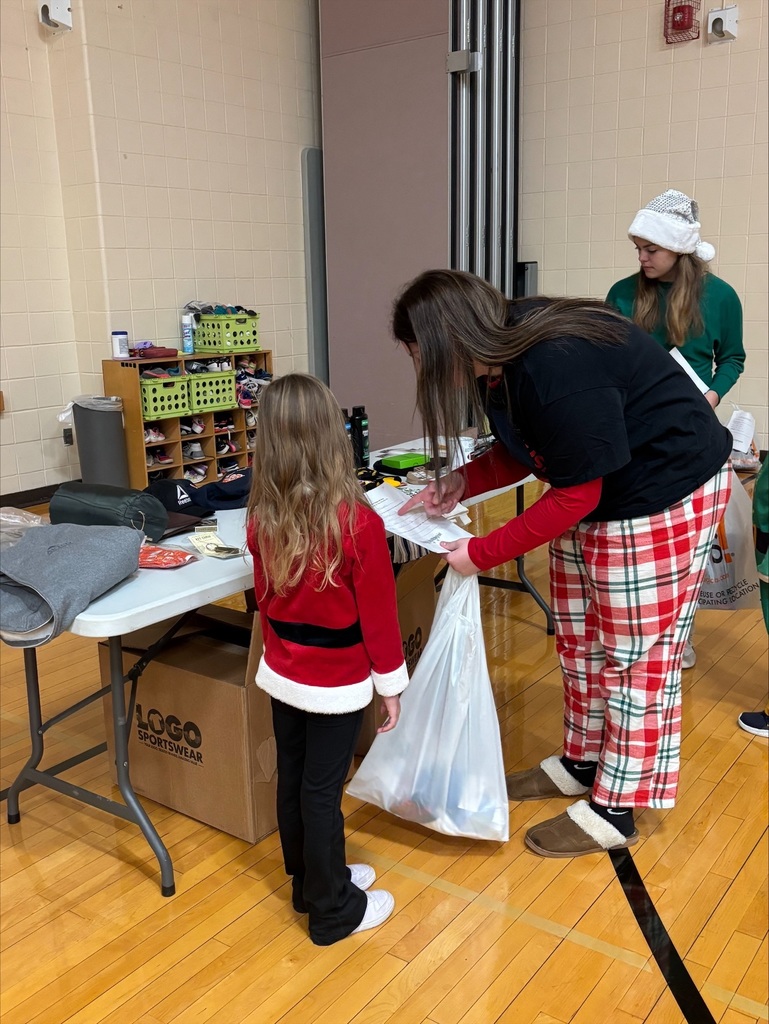 Students shop at the Holiday Gift Shop