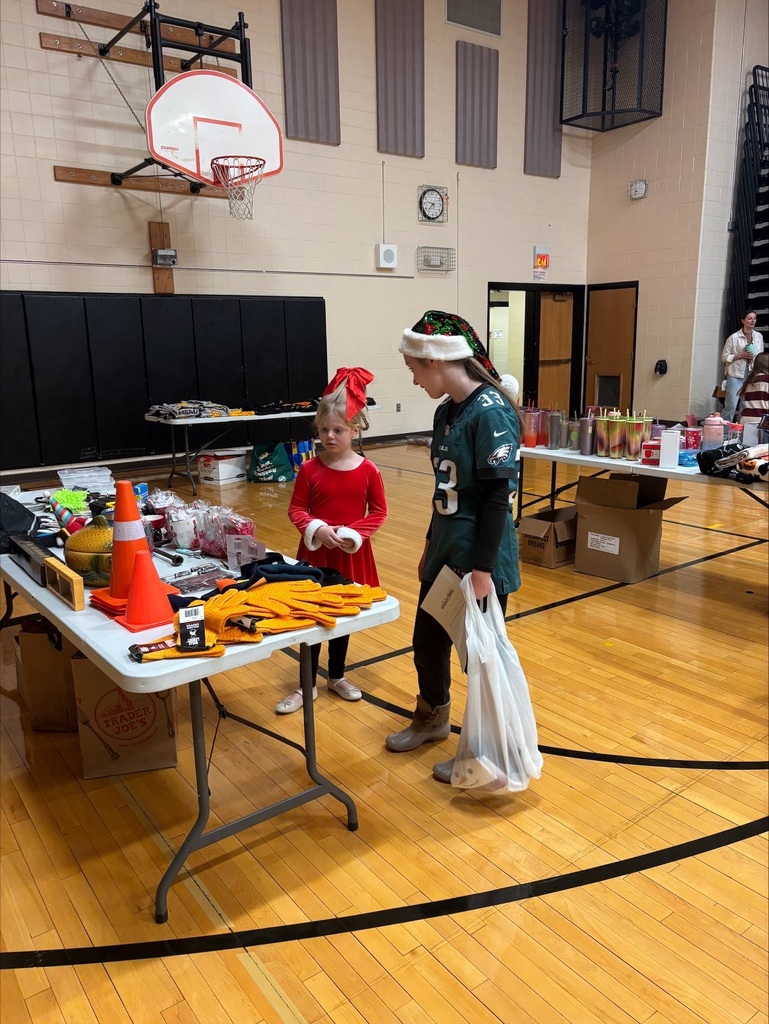 Students shop at the Holiday Gift Shop