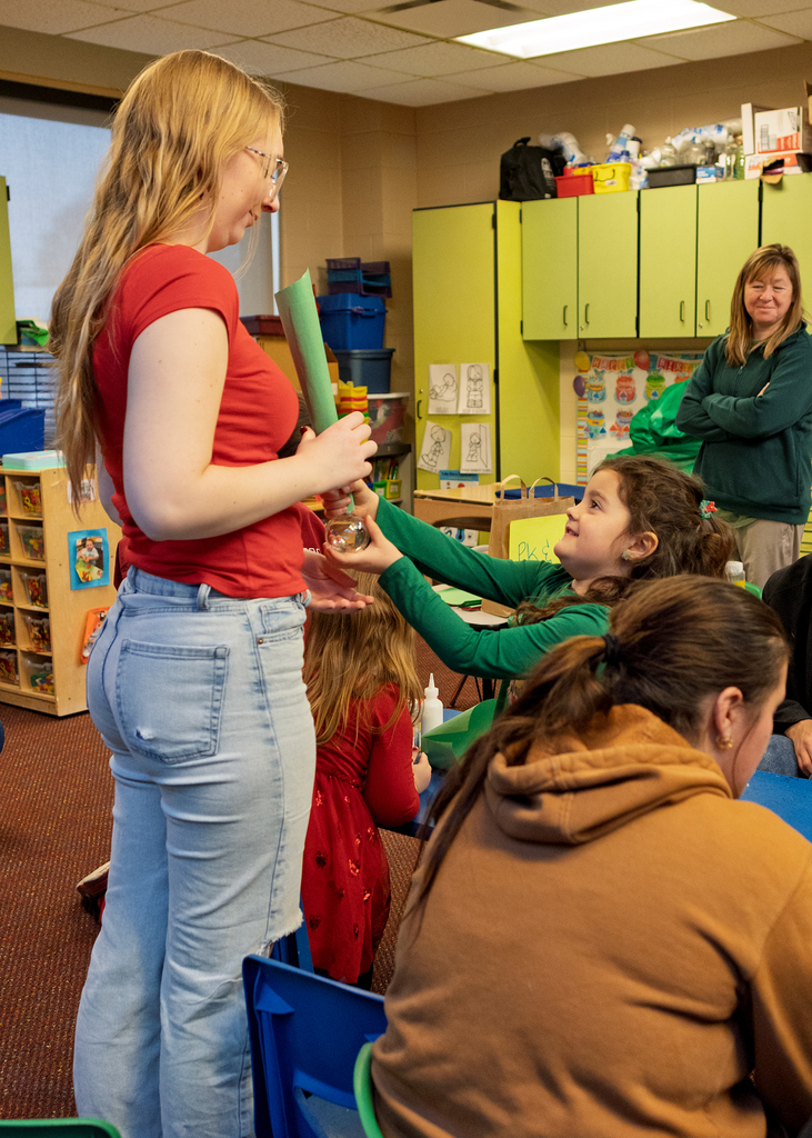 OV students pair up to make ornaments