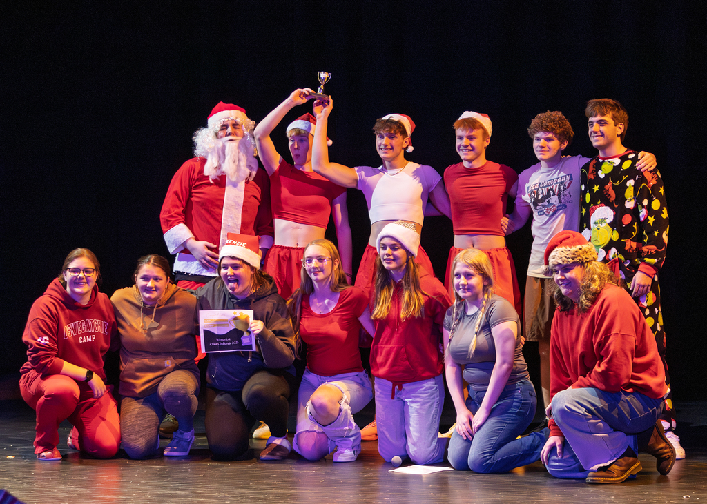 Seniors won the class challenge