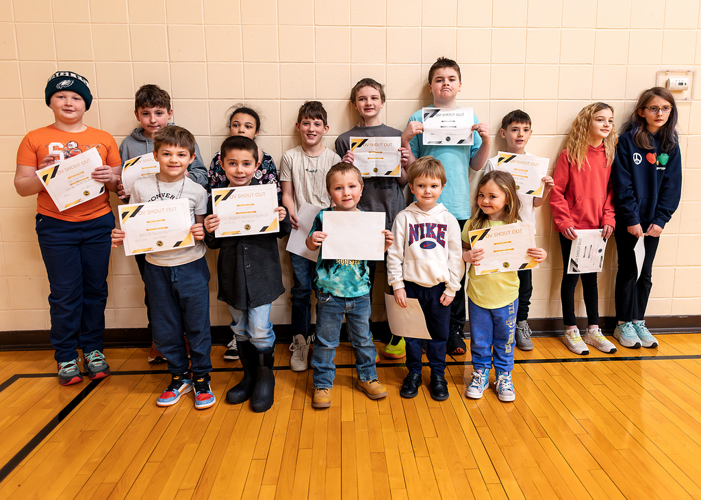 A group of students that received OV Shoutout awards