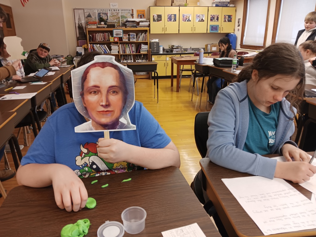 Seventh grade students participate in a debate about indpendence