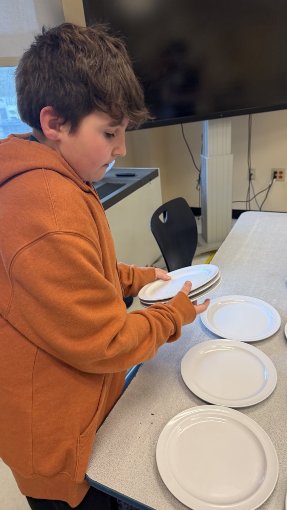 5th graders make taco dip