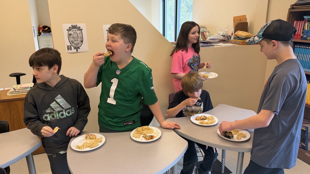 5th graders make taco dip