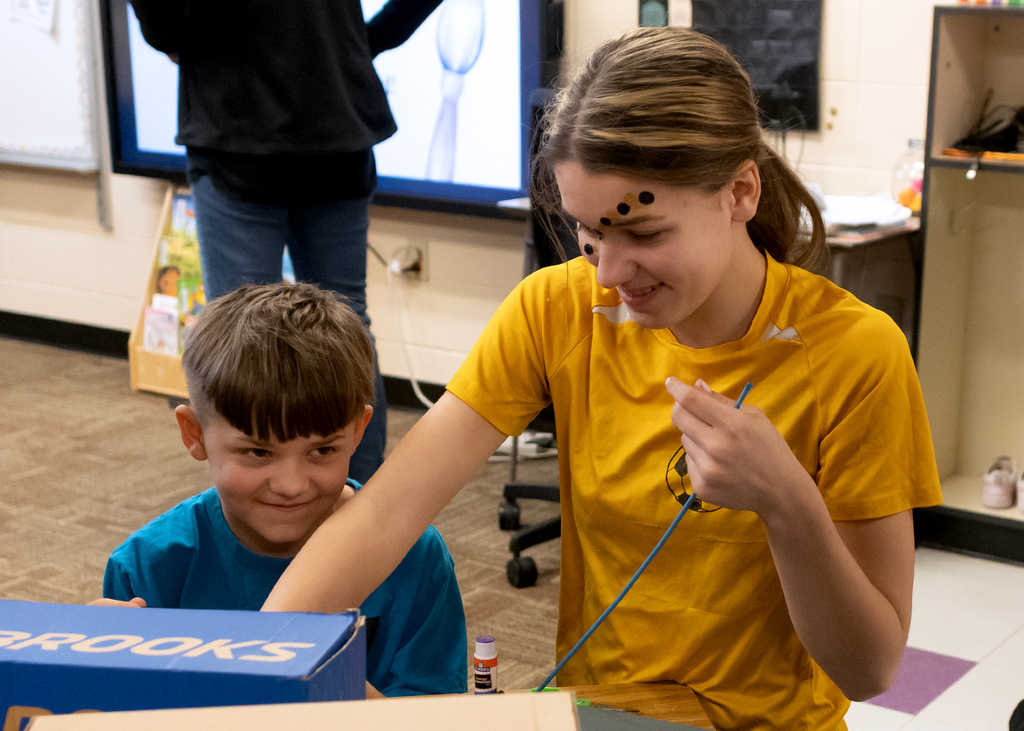 Students working on peep habitats